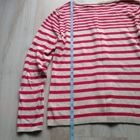 89th & Madison Long-Sleeve Knit Top Stripes Red Cream Henley Buttons Medium - Picture 7 of 9